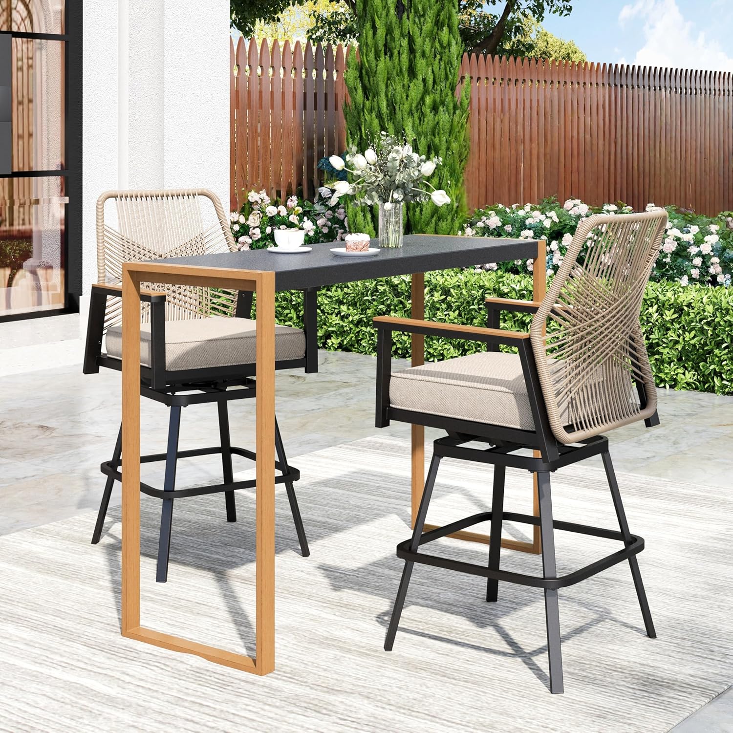 Outdoor Bar & Bistro